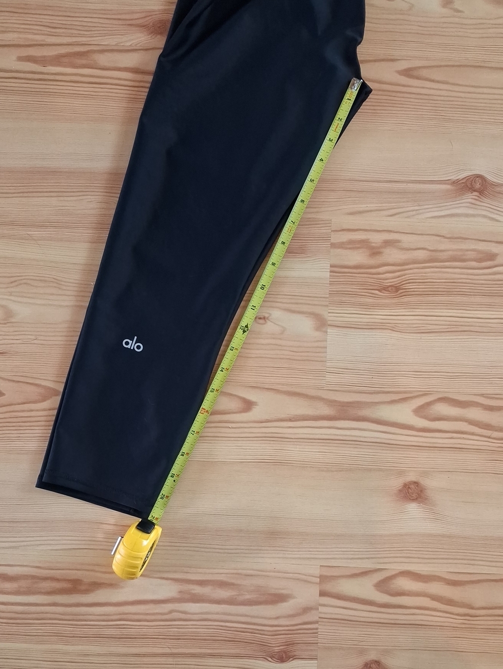 ALO Yoga Black High-Rise Leggings - Picture 4 of 4